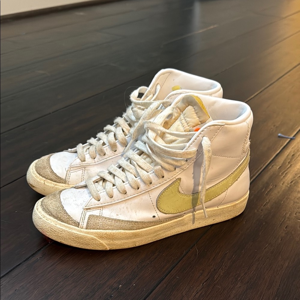Nike Women's High-Top Sneakers - White and Yellow
